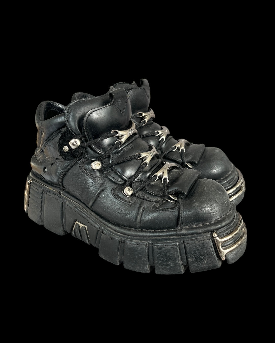 NEW ROCK BOOTS